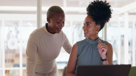 Negocios,-Mujer-Negra-Y-Portátil-Para-Empleados.