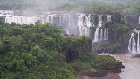 view from brazil of iguazu falls in argentina 10