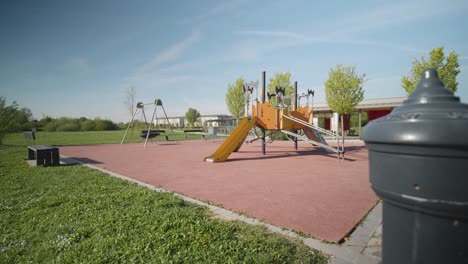 Kinderspielplatz-In-Wittenheim,-Elsass,-Frankreich