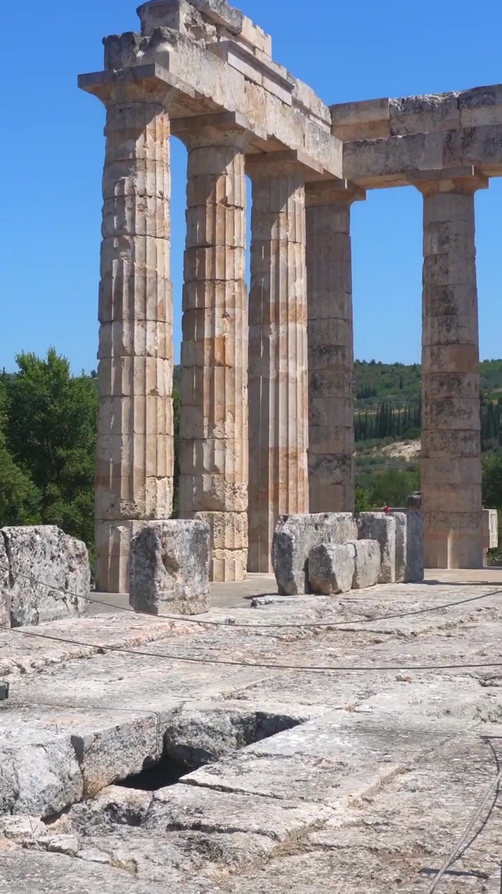 Tempio di Zeus, antico sito archeologico a Nemea, Grecia