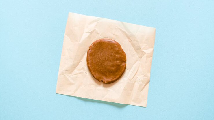 processo de cozimento de biscoitos de pão de gengibre, stop motion. receita de vídeo do homem de gingerbread