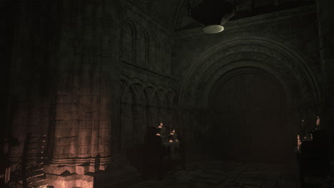oscuro y misterioso interior de la iglesia medieval