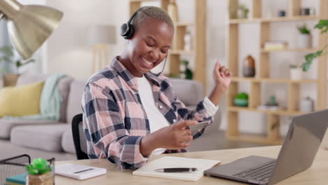 Black-woman,-laptop-and-credit-card-in-remote-work