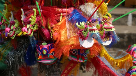juguetes de papel con marionetas de dragón