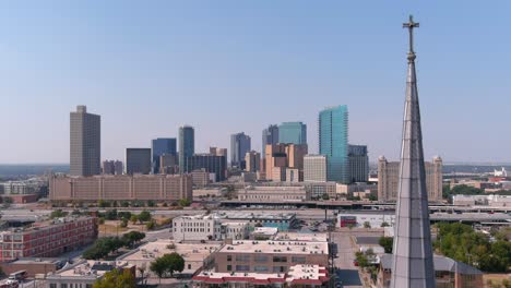 Establishing-drone-shot-of-Fort-Worth,-Texas