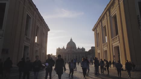 tourists at st peters basilica square