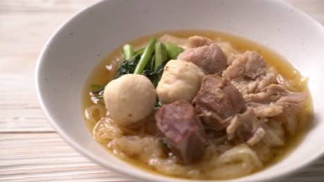 Braised-pork-noodles-bowl-on-table