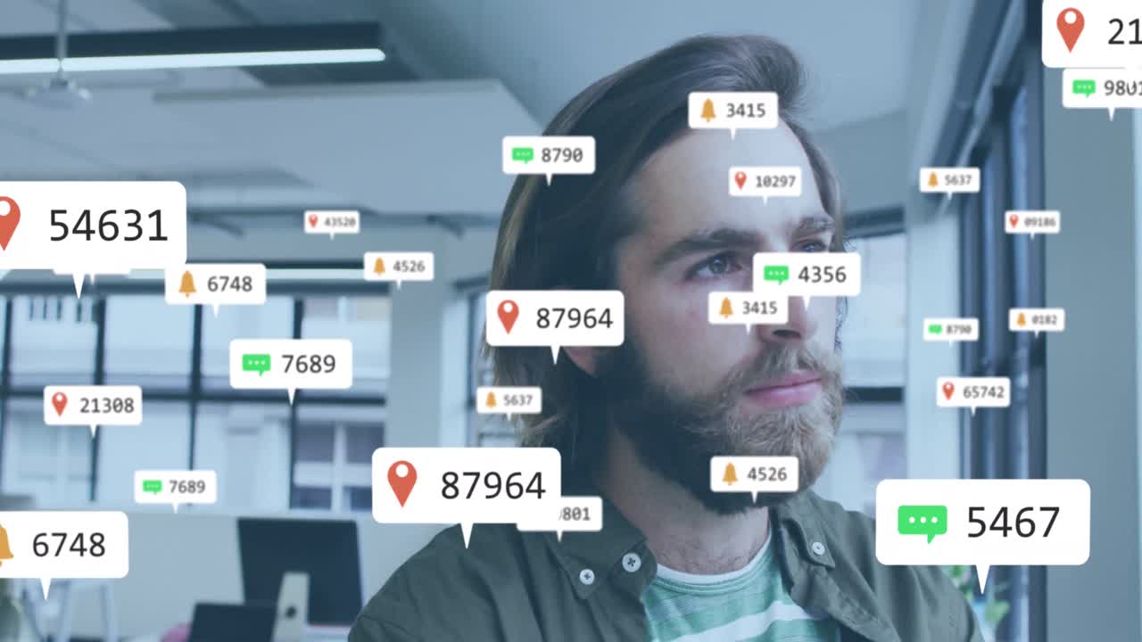 animación de iconos de redes sociales con números sobre diversas personas de negocios.