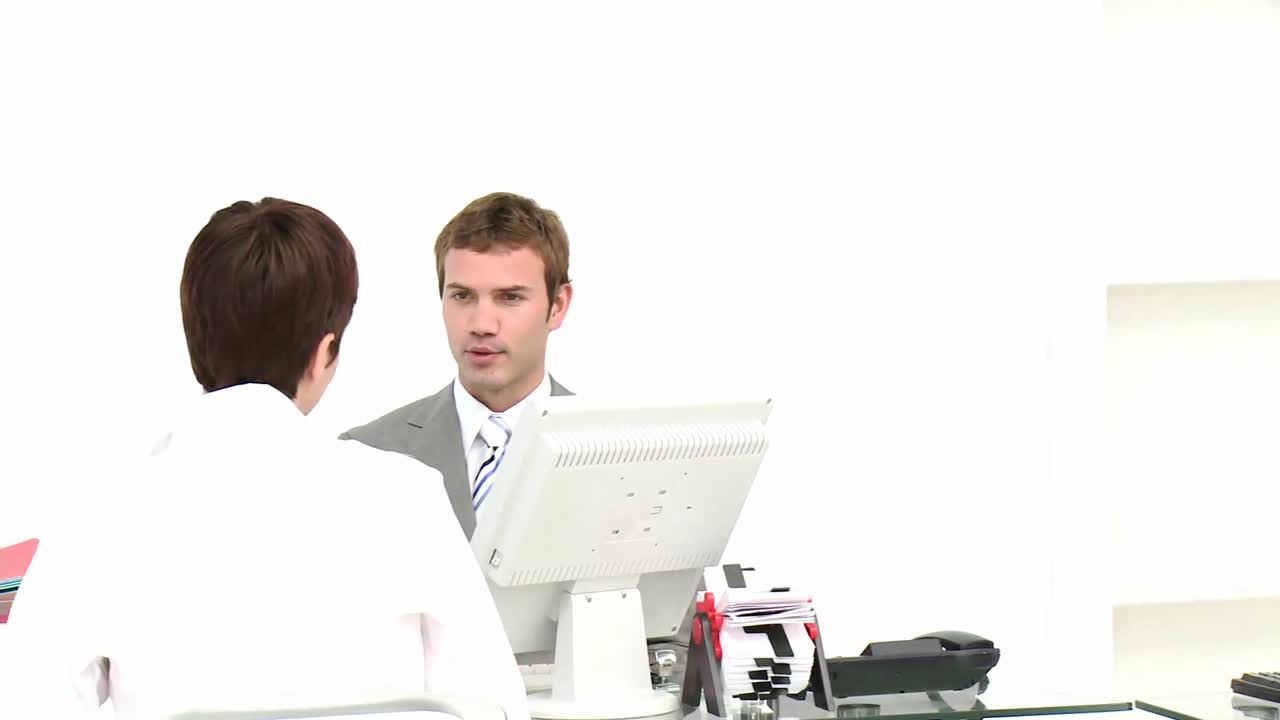 joven mujer de negocios en una entrevista de trabajo