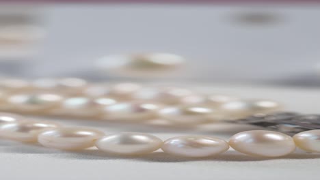 elegant pearl necklace