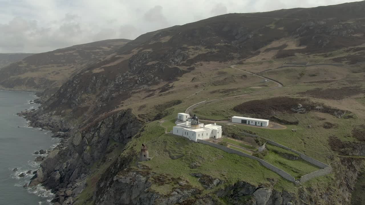 스코틀랜드 아가일과 뷰트에 있는 킨타이어 등대의 공중 전망