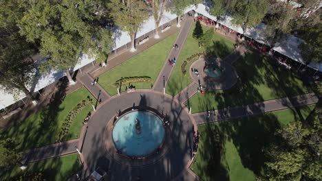 vista aerea de la plaza en el centro de patzcuaro