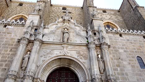 the monastery of san juan de los reyes in toledo, spain.	shooting in the movement.