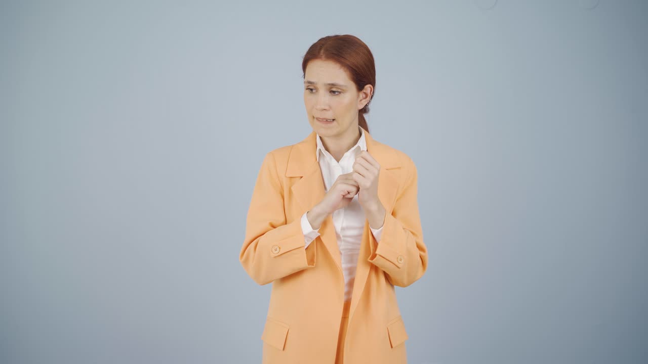 mujer de negocios con ansiedad de negocios.