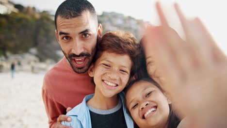 Beach,-selfie-and-face-of-parents-with-kids