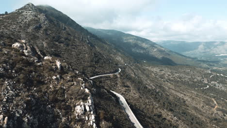 de col tasas camino de montaña