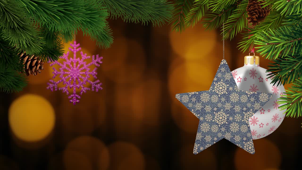 los adornos de navidad y los pinos se balancean en un fondo bokeh en bucle