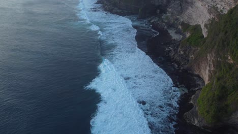 Aerial-4K-Drone-Footage:-Majestic-Sunset-at-Uluwatu-Temple,-Bali