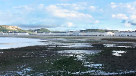 llandudno, gales pier beach pan de izquierda a derecha
