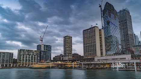 barcos que llegan y salen del puerto de la ciudad timelapse sydney