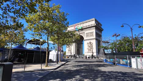 arc de triomphe in paris, france - preparations for an event