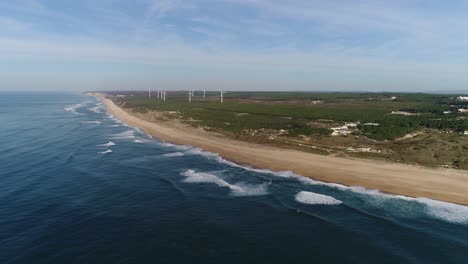 Las-Famosas-Grandes-Olas-De-Nazaré,-Portugal