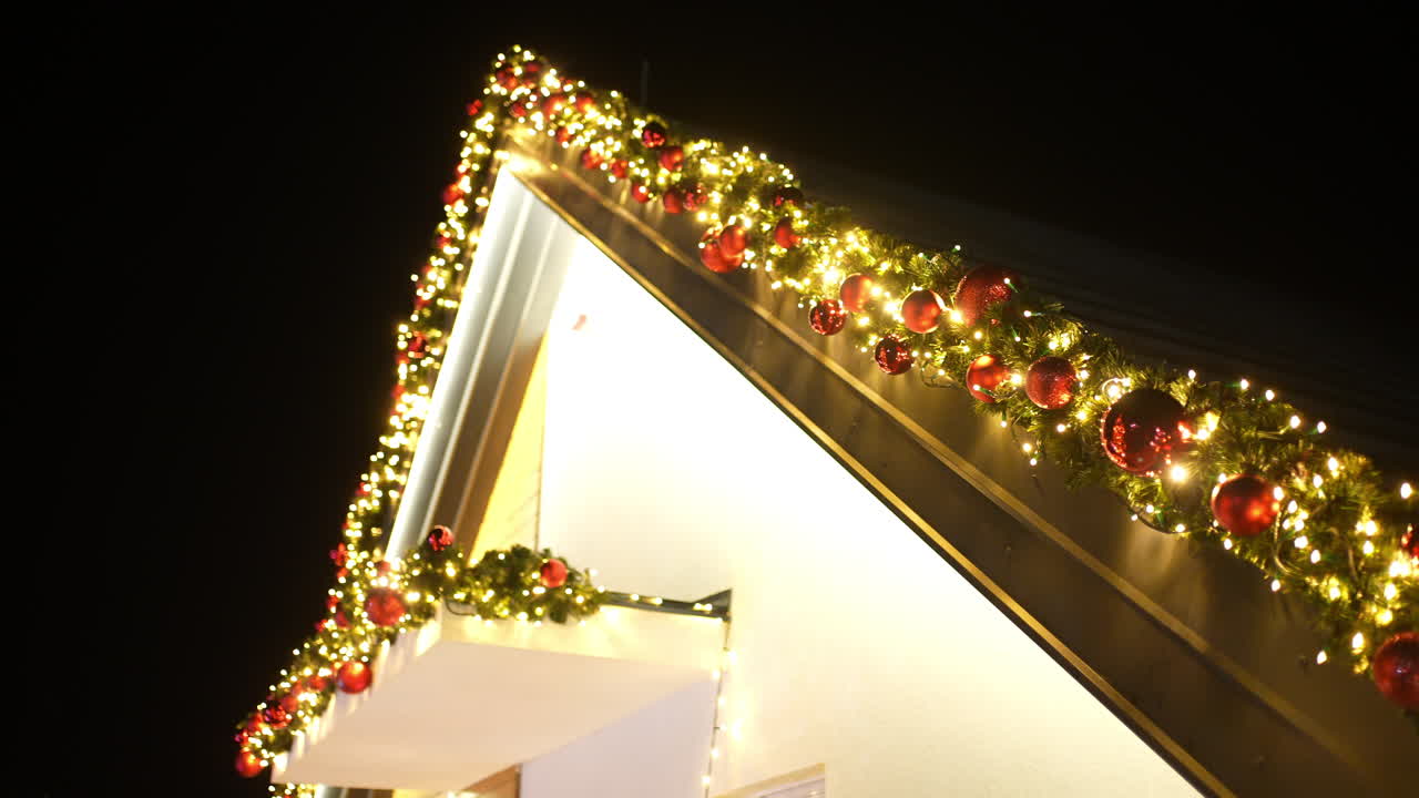 House decorated with Christmas lights and ornaments