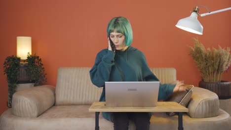 Young-woman-talking-on-the-phone-arguing.