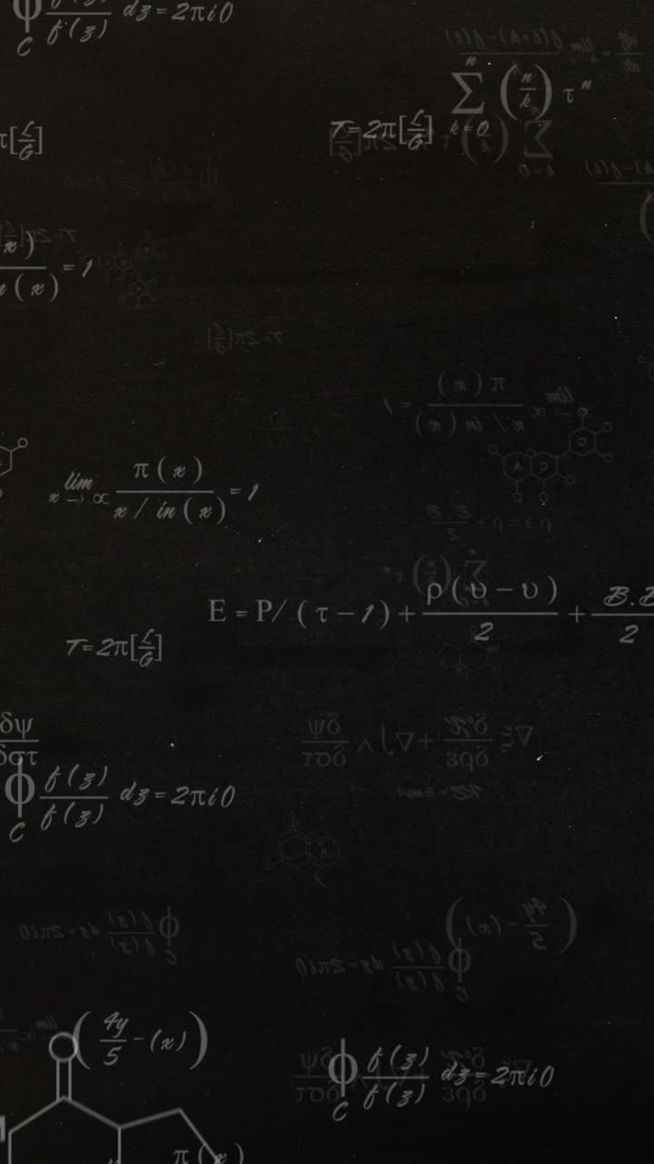 animación de ecuaciones matemáticas sobre un fondo negro