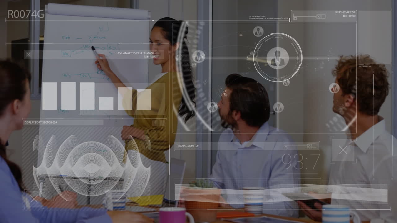 animación del procesamiento de datos y diagramas sobre diversos colegas discutiendo el trabajo