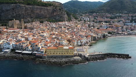 4-Aerial-footage-of-Cefalù-the-coastal-city-in-Sicily,-Southern-Italy