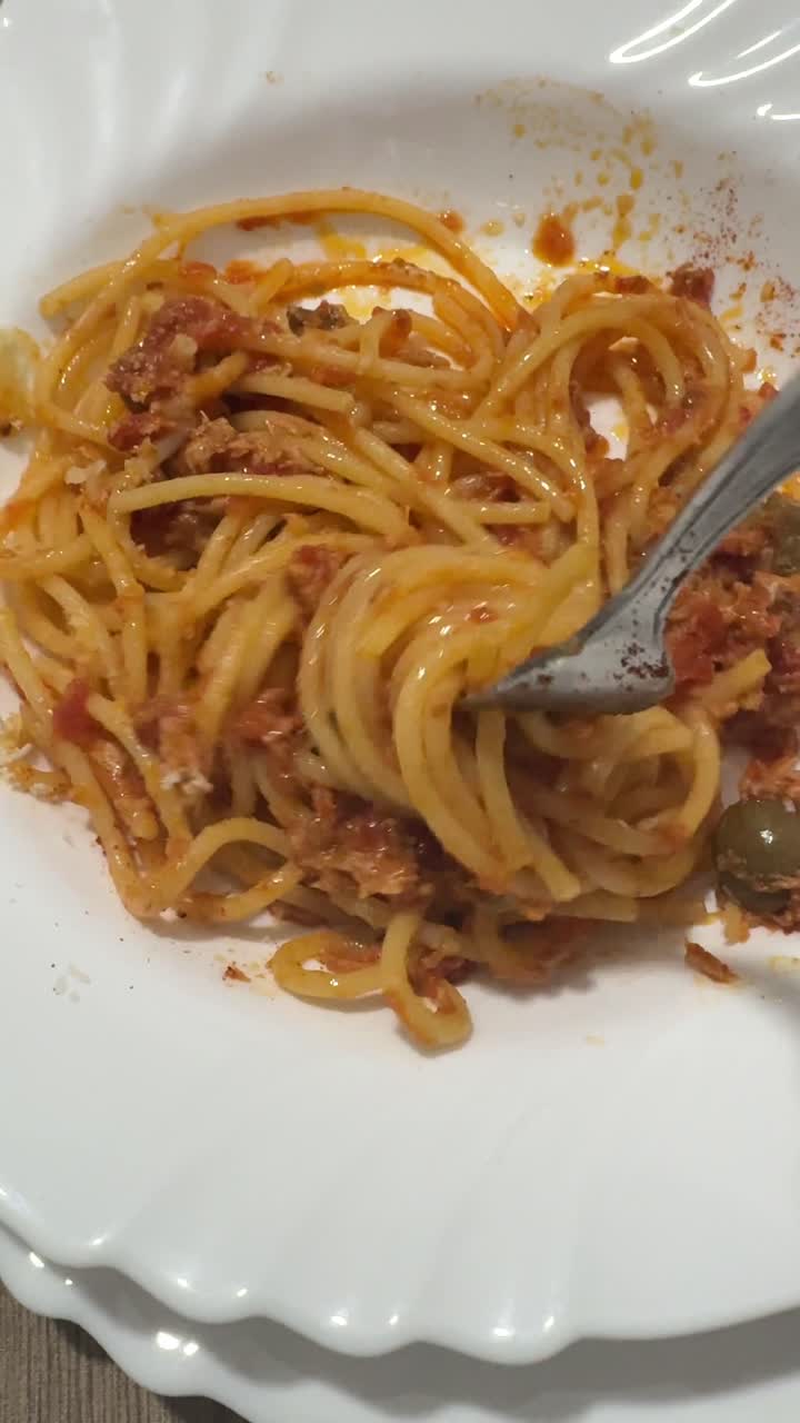 과 올리브 를 은 스파게티