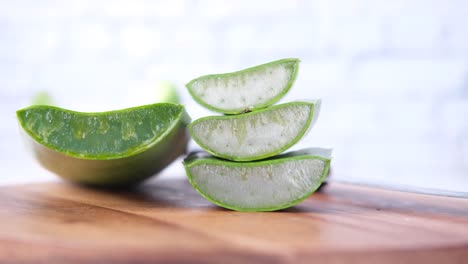 aloe vera slices