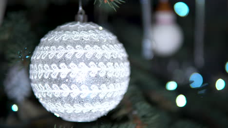 Creative-shiny-silver-christmas-eve-decor-ball-hanging-closeup