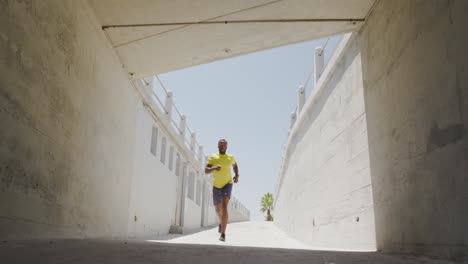 Man-exercising-in-an-urban-setting