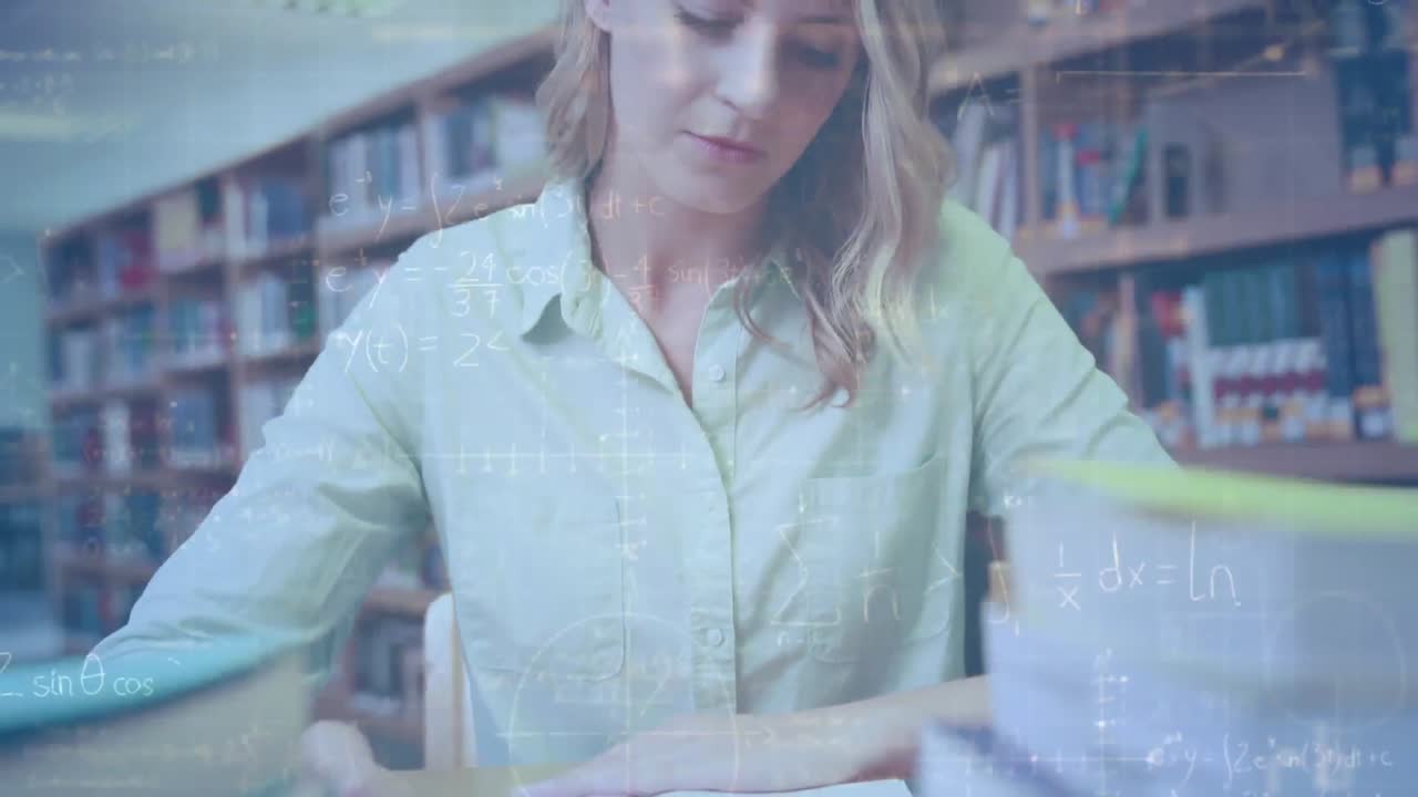 animación de ecuaciones matemáticas sobre una estudiante estudiando en la biblioteca