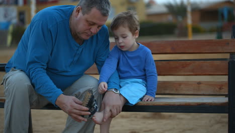 el niño y su abuelo