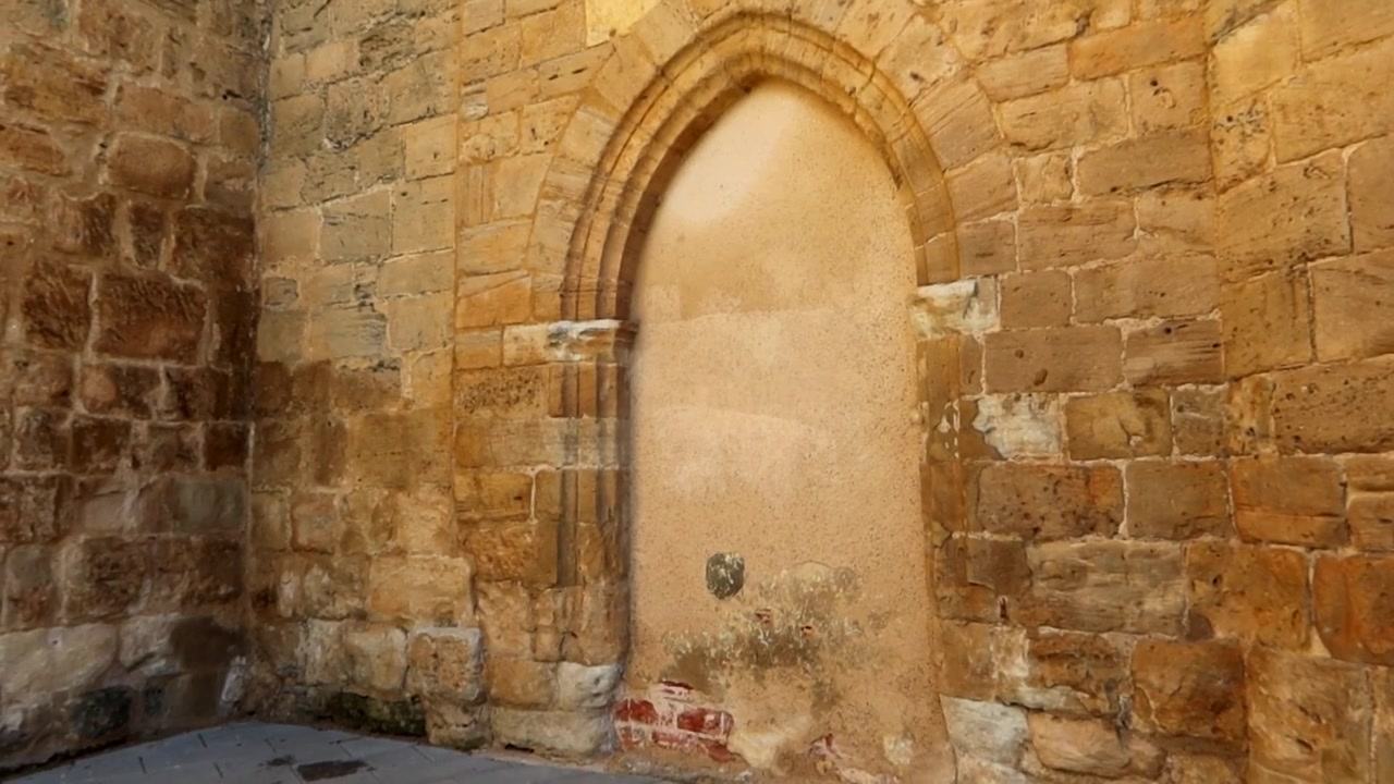 Porta o ingresso murato nella Chiesa di San Juan ad Aranda de Duero, Spagna