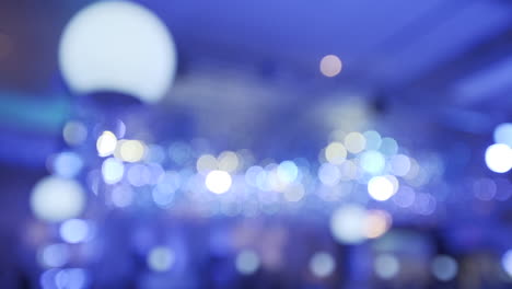 bolas de bokeh azules y blancas