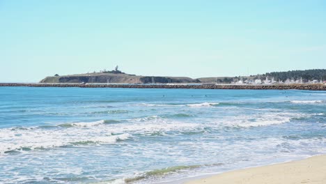 Beautiful-sunny-day-by-the-beach