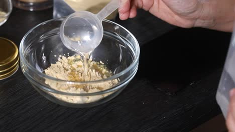 the process of making a peel-off mask mixing water and powder