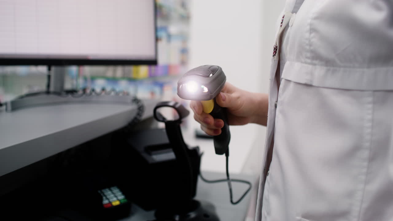 Woman working at the pharmacy