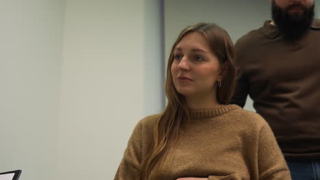 pareja en el consultorio del médico