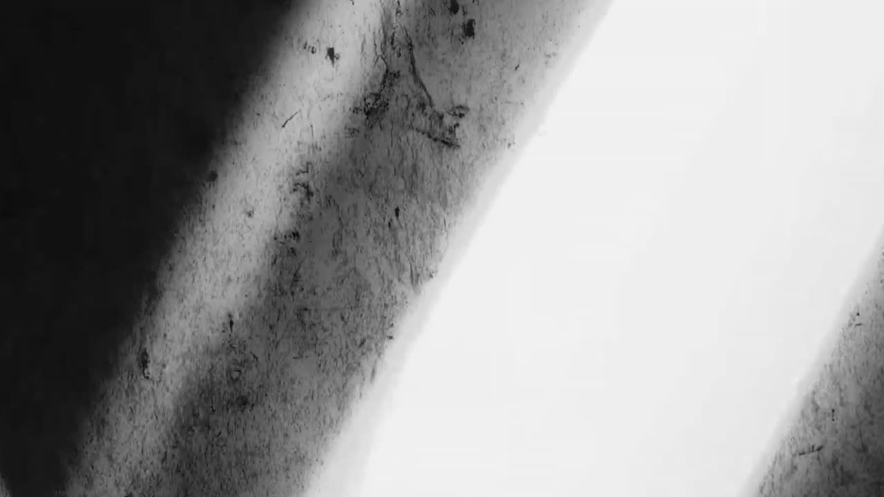 Sovrapposizione di texture grunge astratta in bianco e nero con effetti di luce