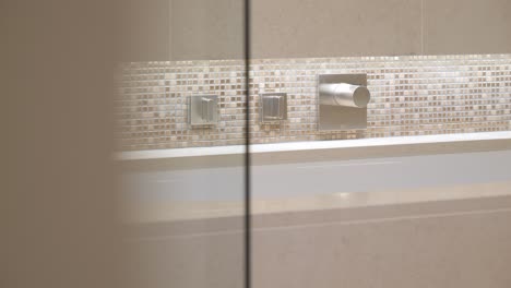 revealing panning shot of a luxury clean bathroom