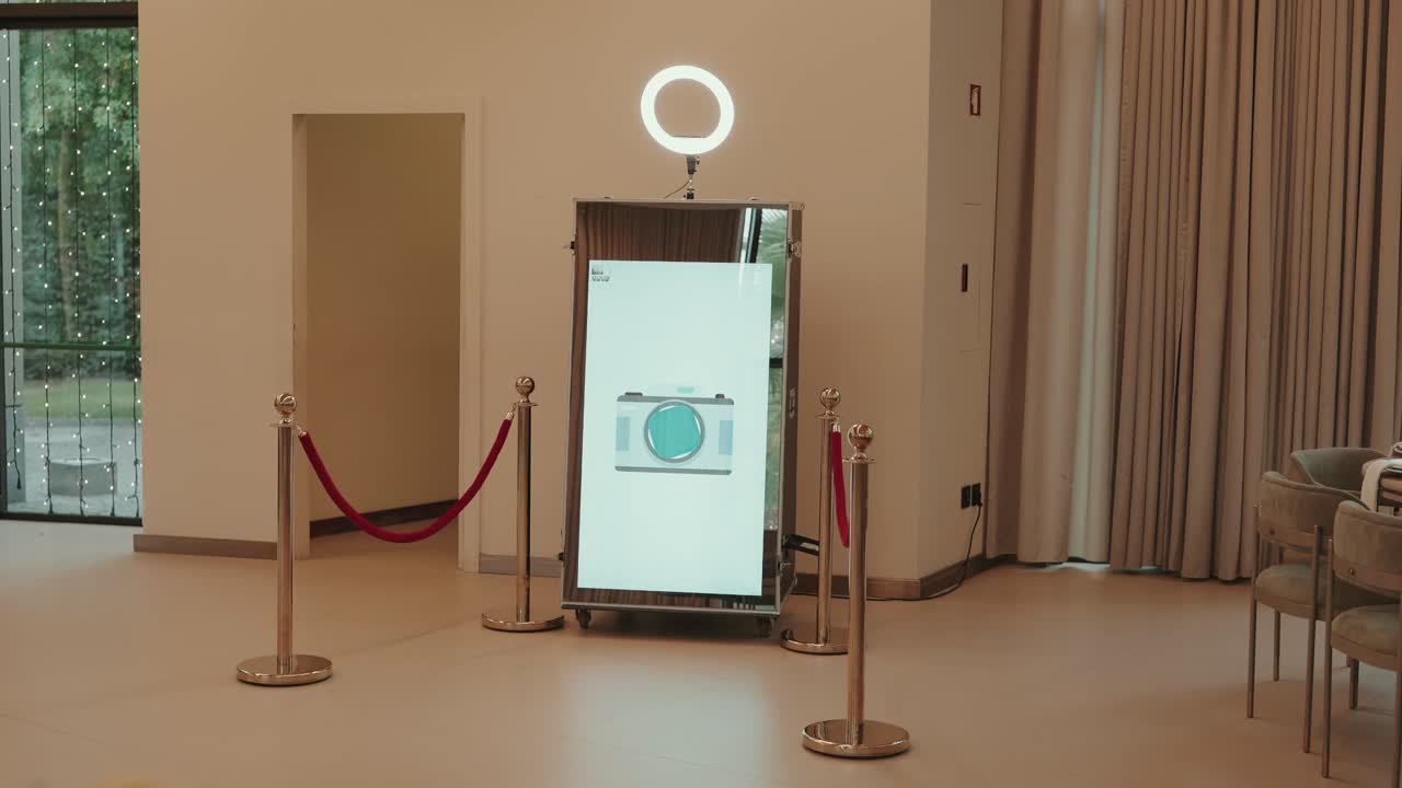 Interaktivt spejl fotoboks med ringlys til bryllupsreception