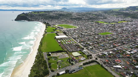 dunedin city y saint clair beach desde arriba, costa de nueva zelanda en vista aérea