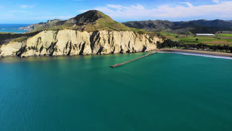 popular holiday spot on new zealand east coast