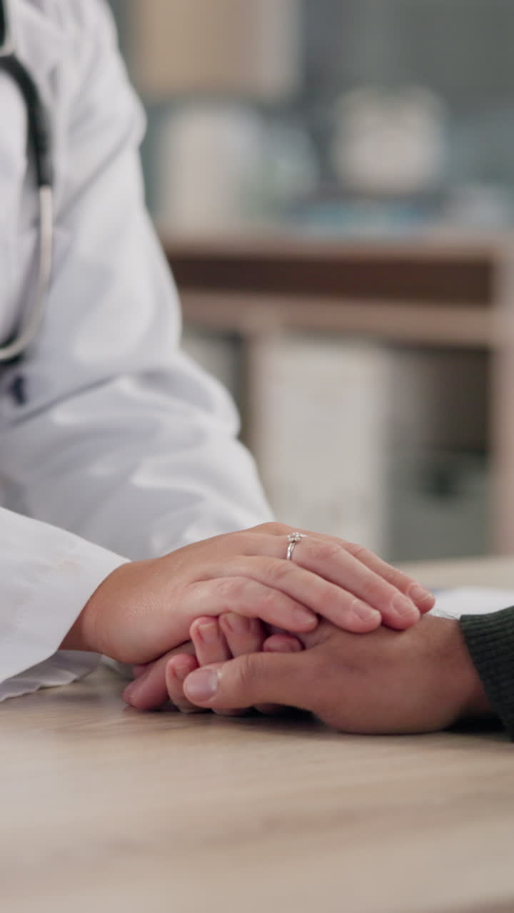 médico que presta apoyo al paciente