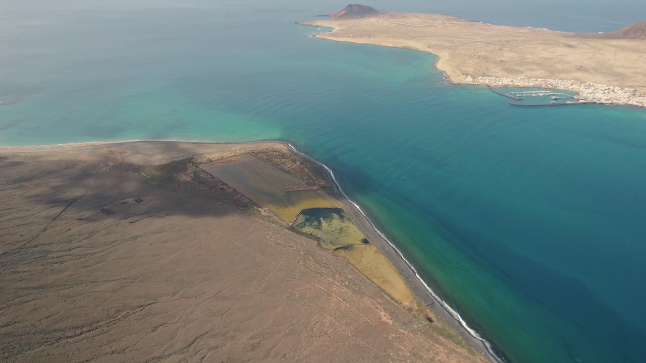 vista aérea de salinas del rio, lanzarote, islas canarias españa